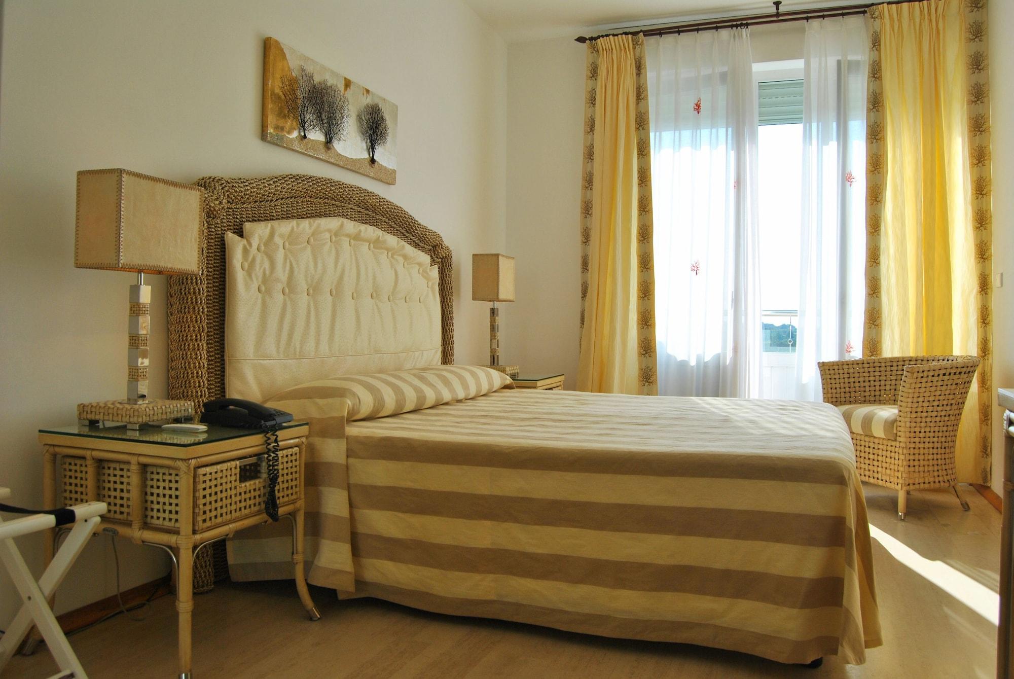 Relais Valle Dell'idro Hotel